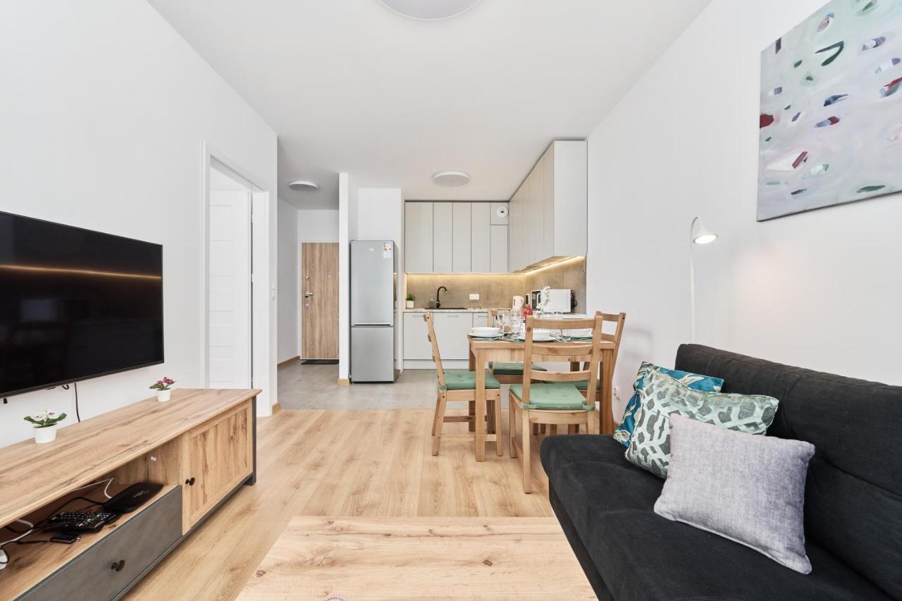 Apartment Wichrowa With Free Garage Wroclaw By Noclegi Renters 외부 사진