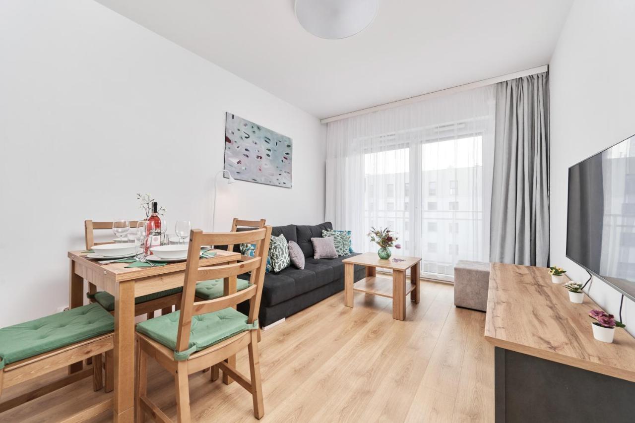 Apartment Wichrowa With Free Garage Wroclaw By Noclegi Renters 외부 사진