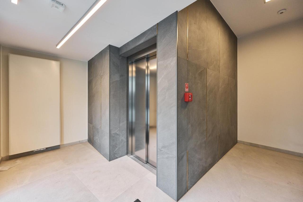 Apartment Wichrowa With Free Garage Wroclaw By Noclegi Renters 외부 사진