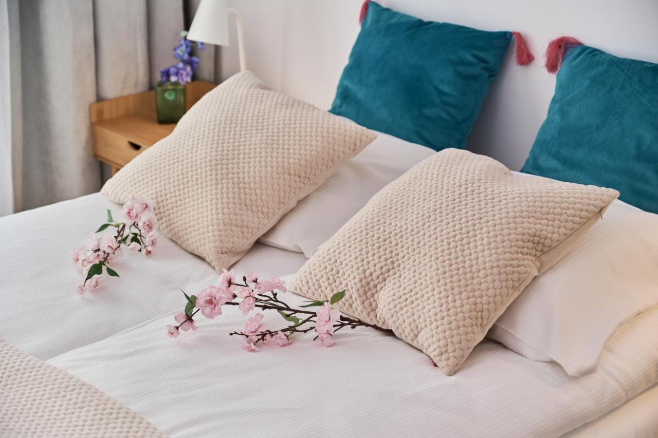 Apartment Wichrowa With Free Garage Wroclaw By Noclegi Renters 외부 사진